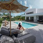 호텔 Taf Beach Villas & Tesla 4*