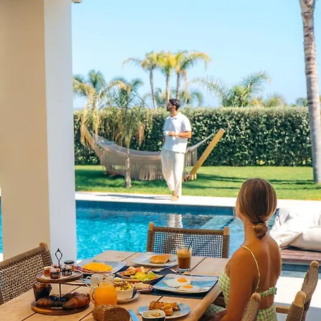 Taf Villas - Beach Resort & Tesla Hotel 4*