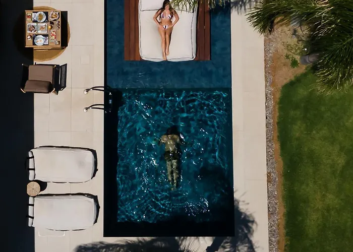 Taf Beach Villas & Tesla Hotel