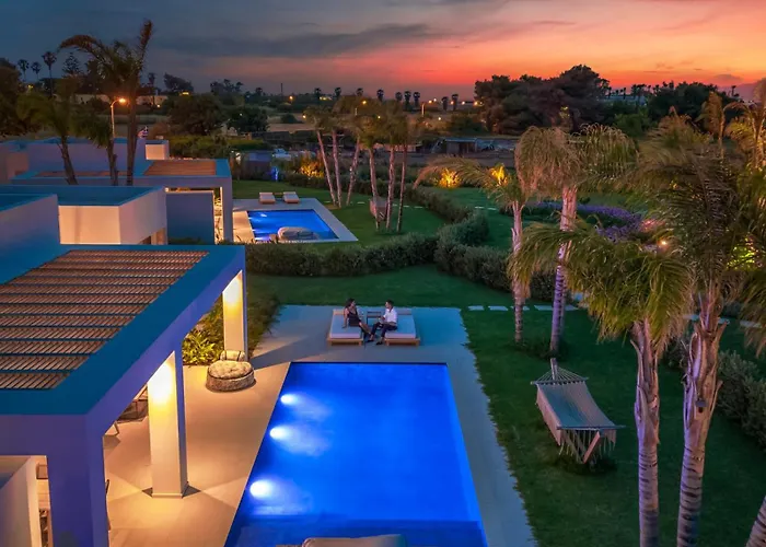 Hotel Taf Beach Villas & Tesla