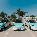Hotel Taf Beach Villas & Tesla 4*