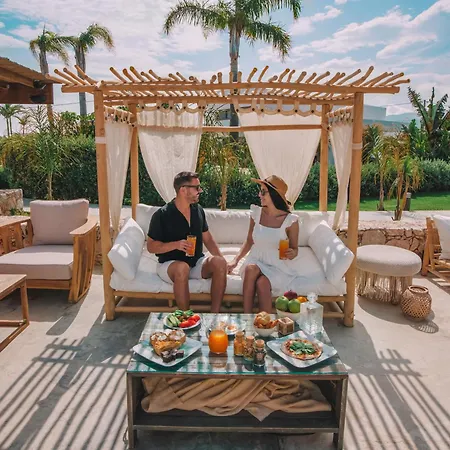 Taf Beach Villas & Tesla Y Hotel Tigaki