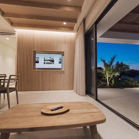 Villa Taf With Tesla *