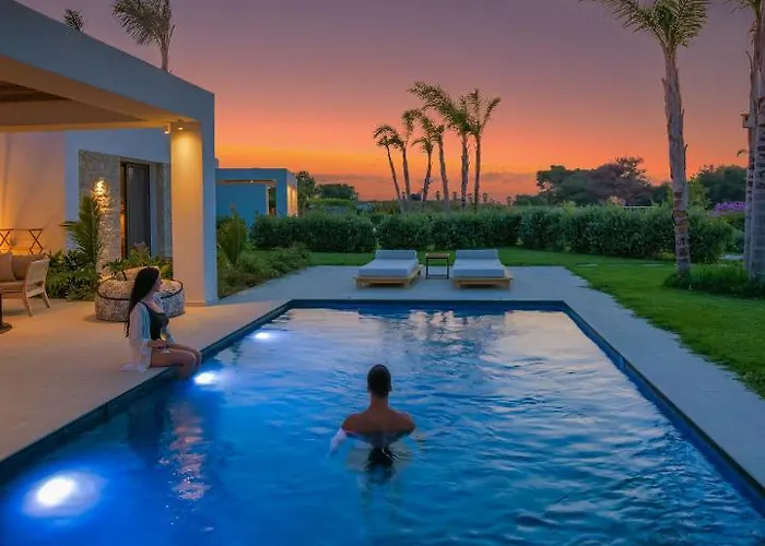 Hotel Taf Beach Villas & Tesla 4*