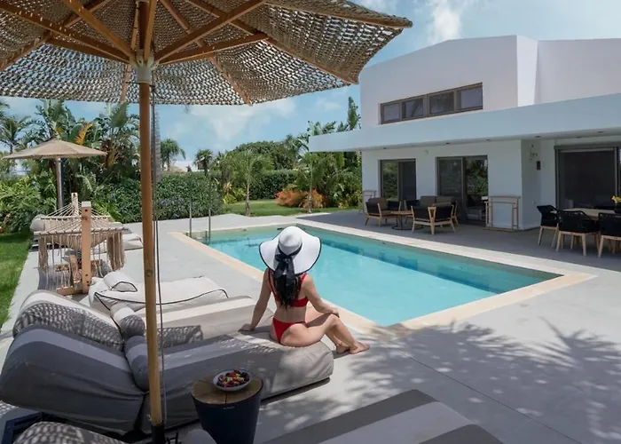 Hotel Taf Beach Villas & Tesla 4*