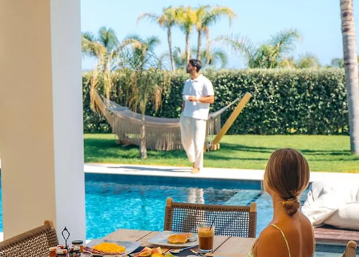Taf Beach Villas & Tesla Hotel 4*